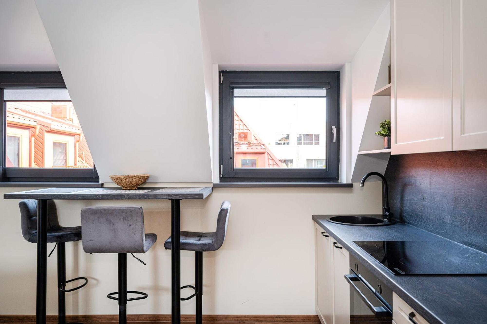 Cozy Central Attic Self Check In Wilna Exterior foto