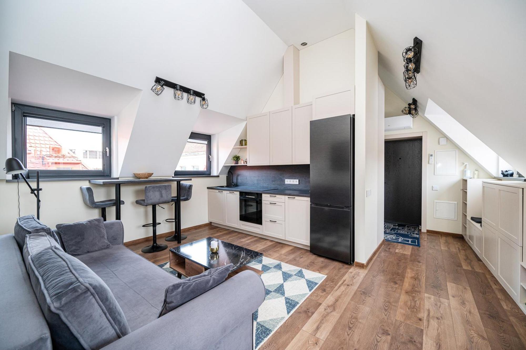 Cozy Central Attic Self Check In Wilna Exterior foto